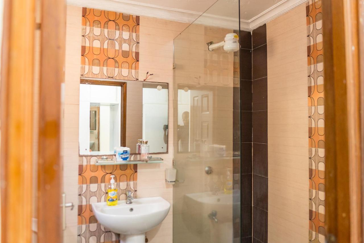 Milimani Cosy Condo Nakuru Esterno foto